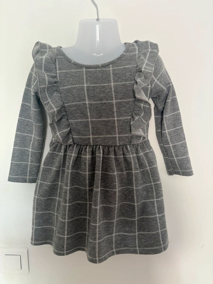 Robe à carreaux C&A - Taille 2 ans - Bon état