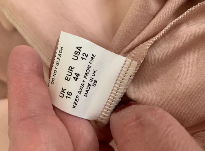 Robe CityGoddess taille 42/44 - photo numéro 6
