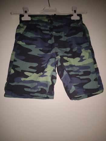 Short kiabi taille 8 ans