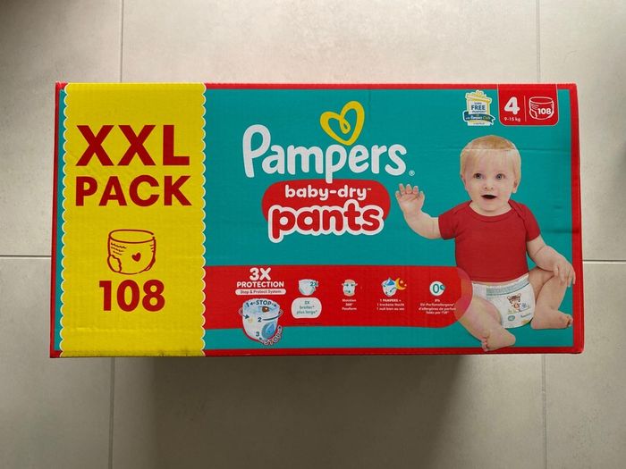 Pampers couches Baby dry taille 4 neuf