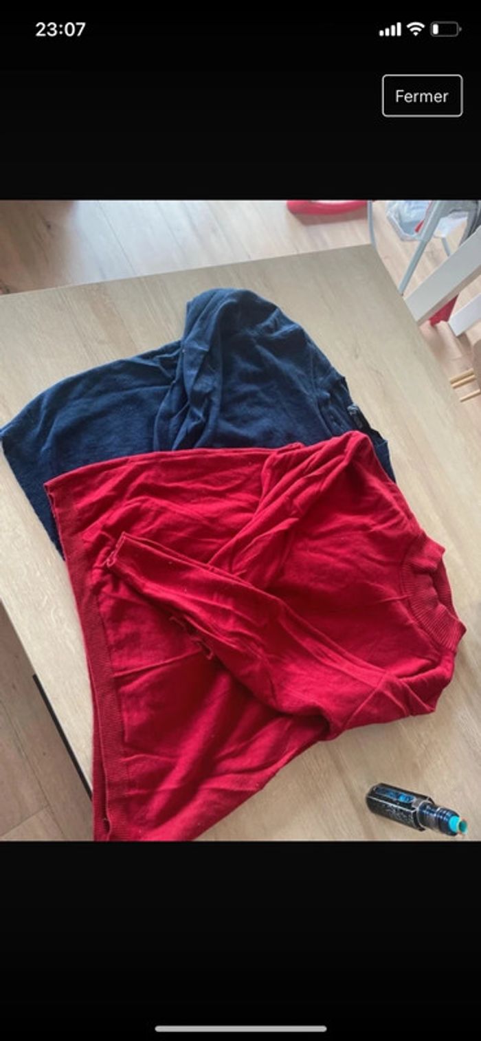 Pull bleu et rouge