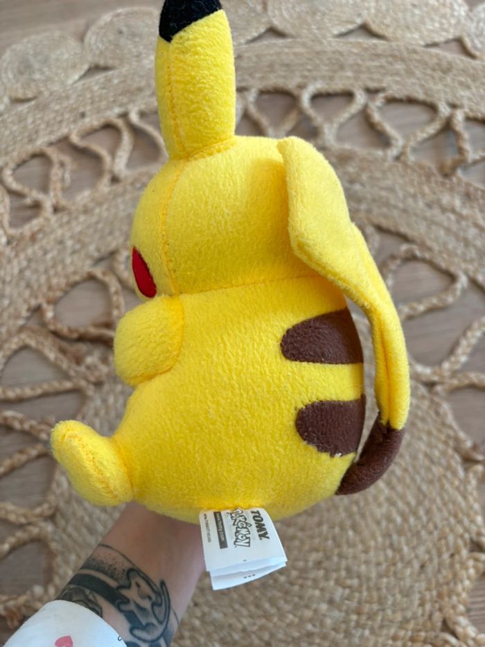 Peluche pikachu - photo numéro 2