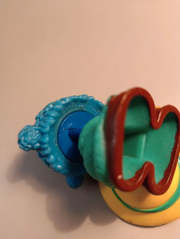 Une figurine RARE Fry Guys McDonald's 1989 avec un serpent et un chapeau à lunettes - photo numéro 5