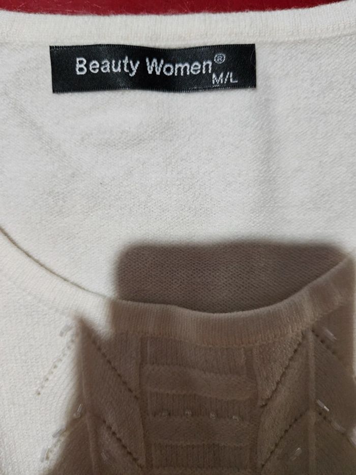 Pull blanc avec strass en fleur - photo numéro 4