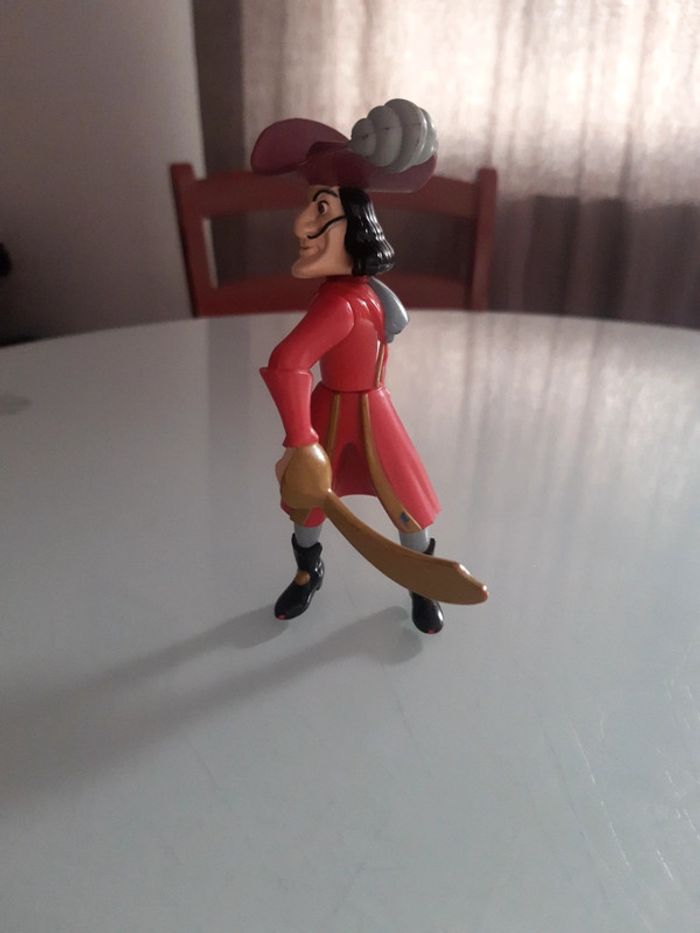 Figurine Capitaine Crochet - photo numéro 2