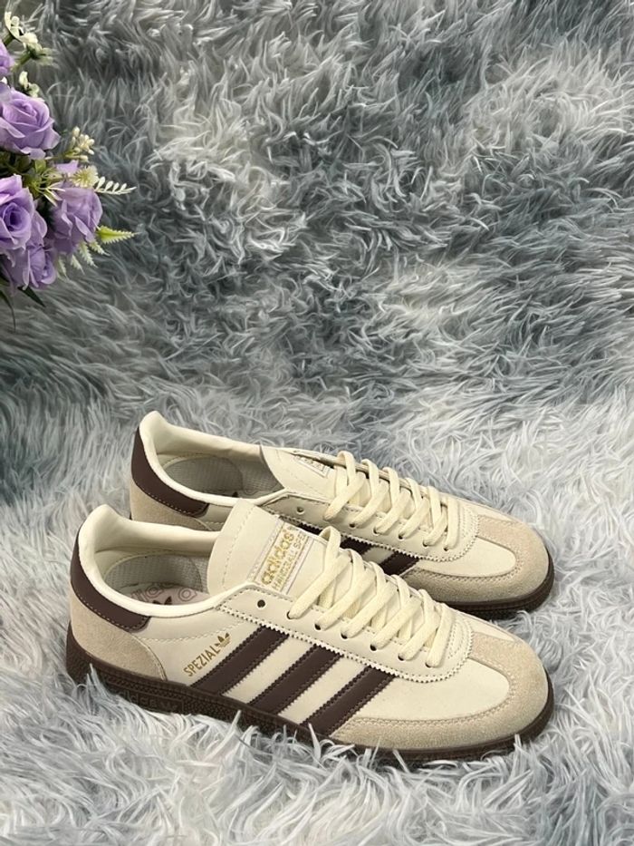 Adidas Handball spezial Taille 41 - photo numéro 5