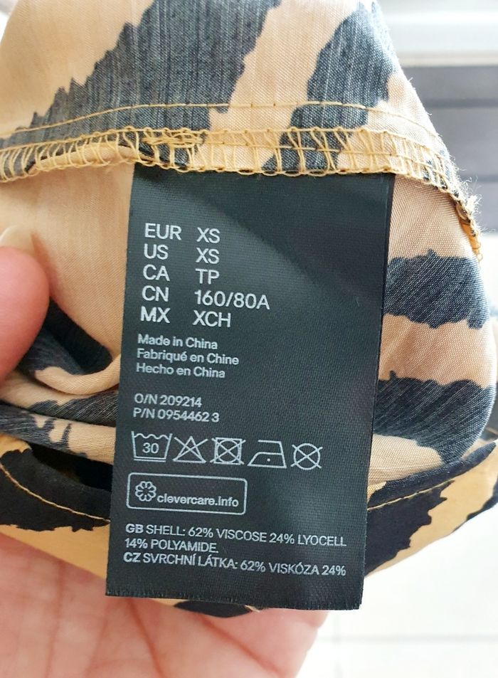 Robe tigrée jaune H&M T. S - photo numéro 5