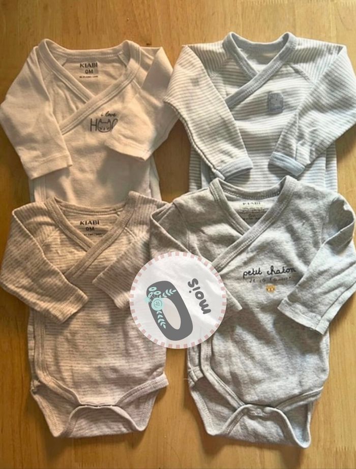 Lot de 4 bodies manches longues Kiabi (Taille 0 mois)