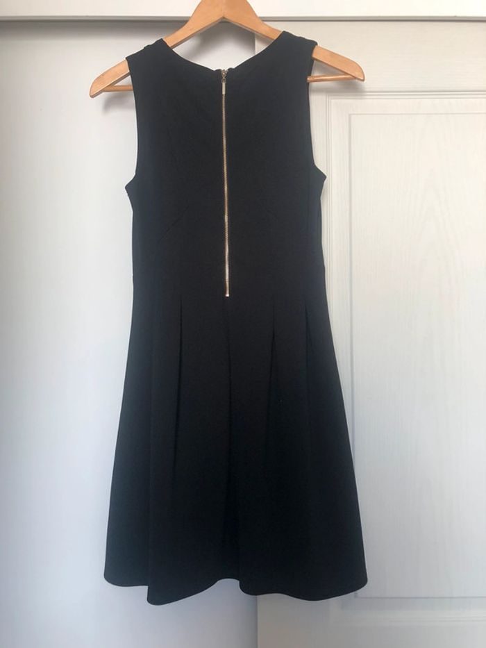 Robe patineuse noir - photo numéro 2