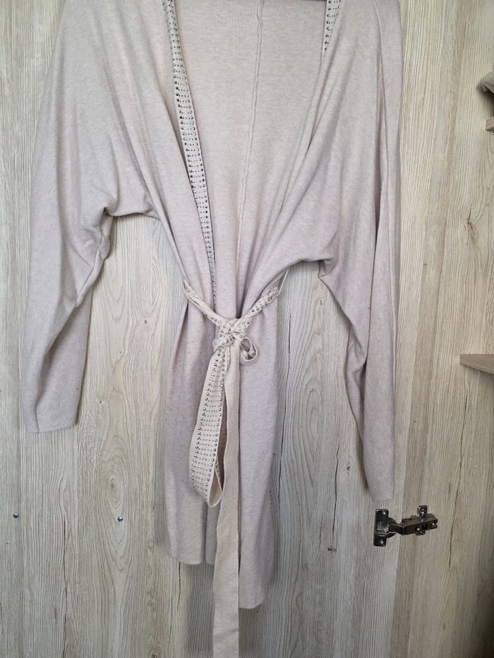 GILET FEMME BEIGE AVEC CEINTURE STRASS TAILLE UNIQUE D'UN 34/40 MARQUE MOOCCI