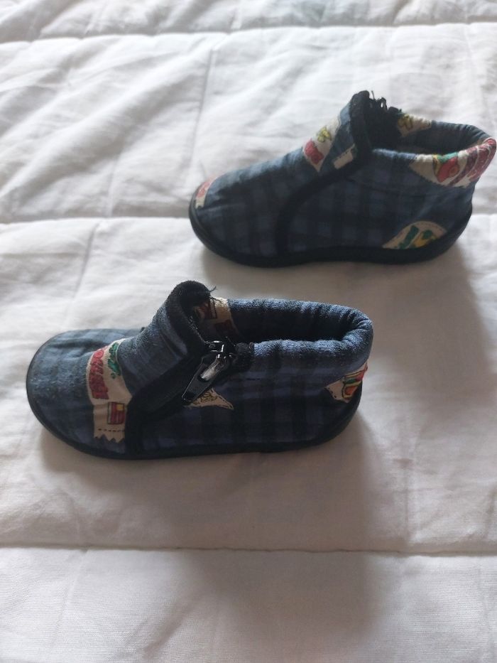 Chaussons garçon taille 23 - photo numéro 3
