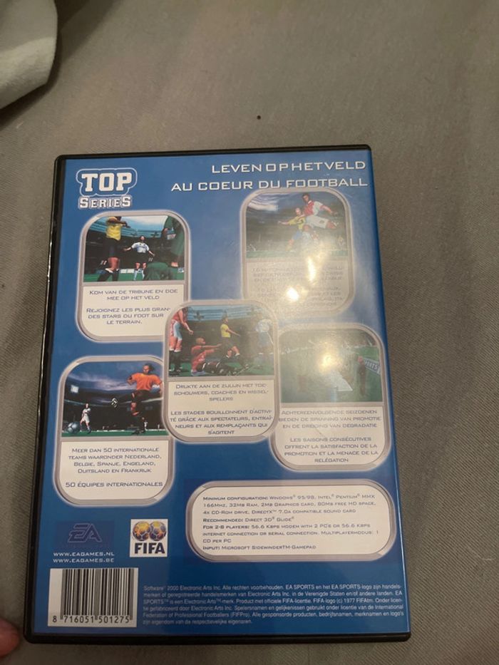 Jeu pc fifa 2001 - photo numéro 2