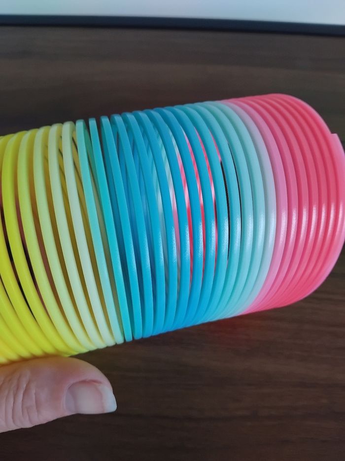 Ressort magique pour enfant ou slinky ou fidget - photo numéro 2