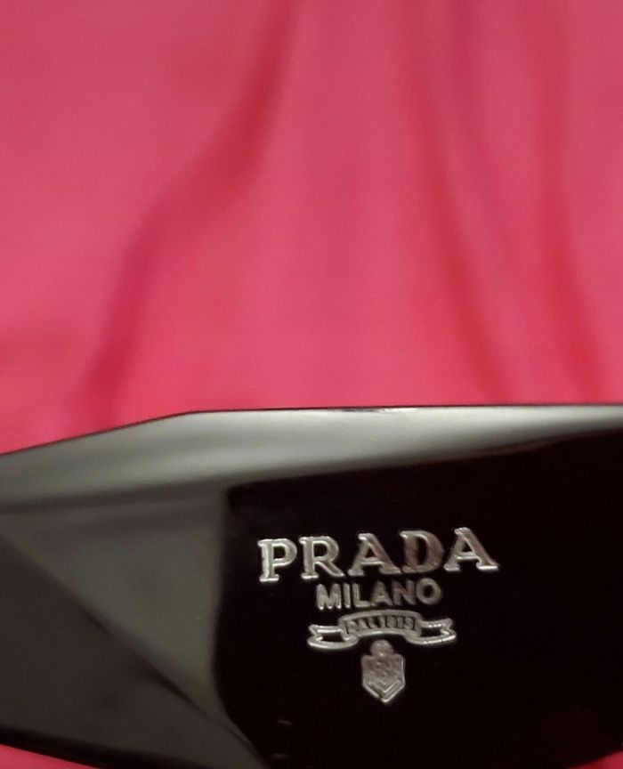 Lunettes de soleil Prada Symbole PR 17WS forme rectangulaire - photo numéro 4