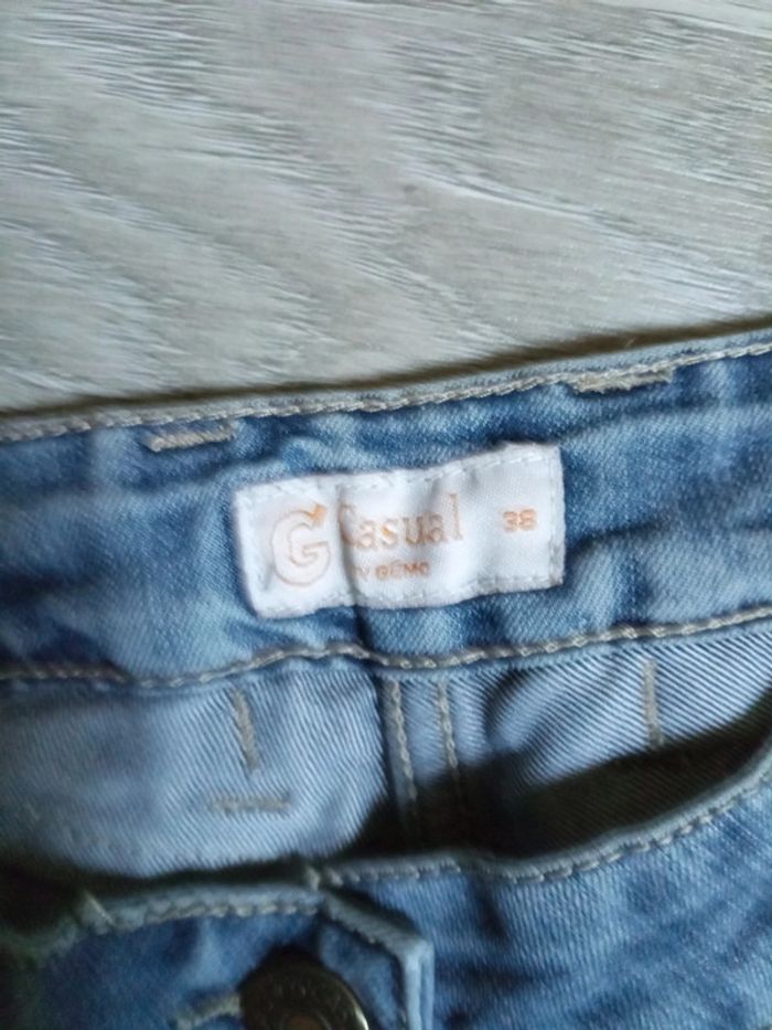 Jean femme Gémo taille 38 très bon état - photo numéro 2