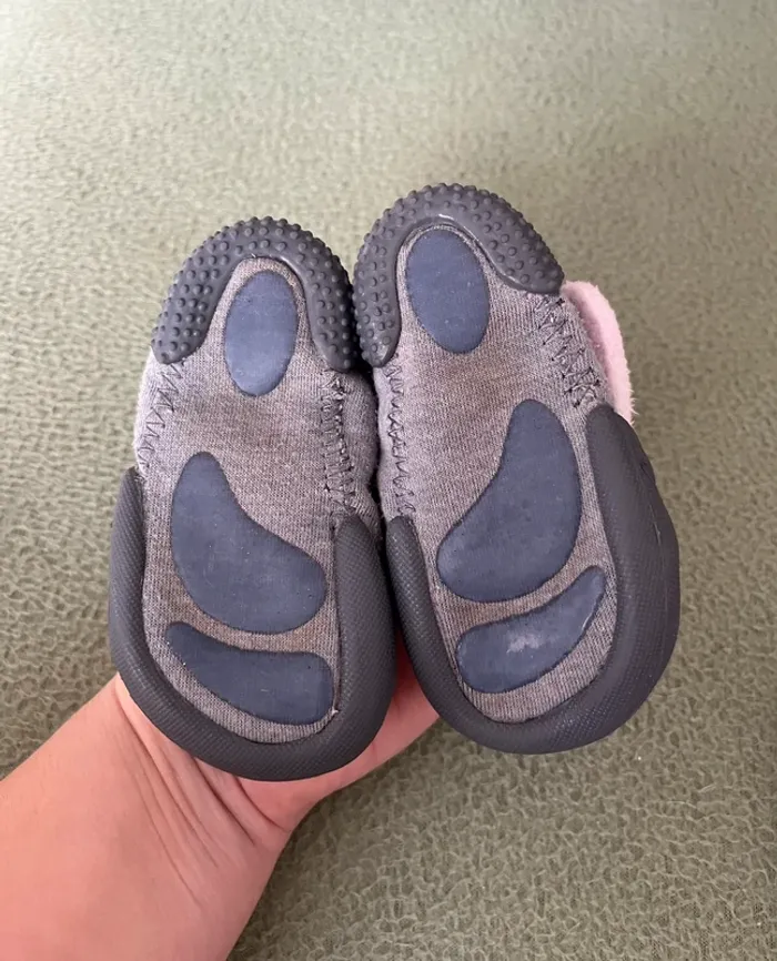 Chaussons souple décathlon taille 21 - photo numéro 3