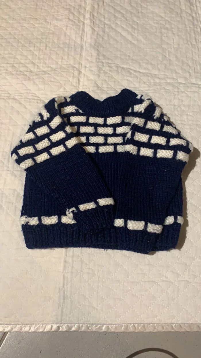 Pull bébé fait main - photo numéro 3