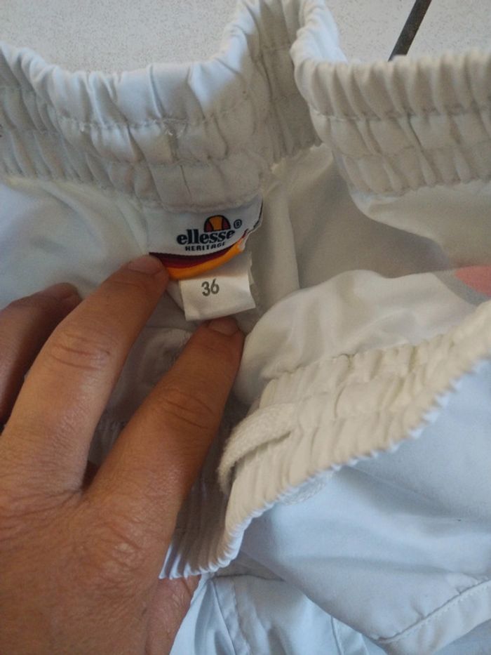 Short Ellesse taille 36 - photo numéro 2