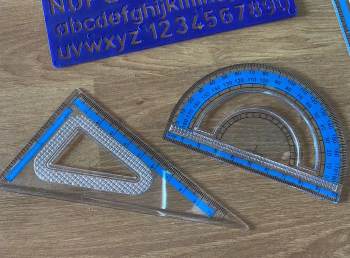 Matériel scolaire - photo numéro 2