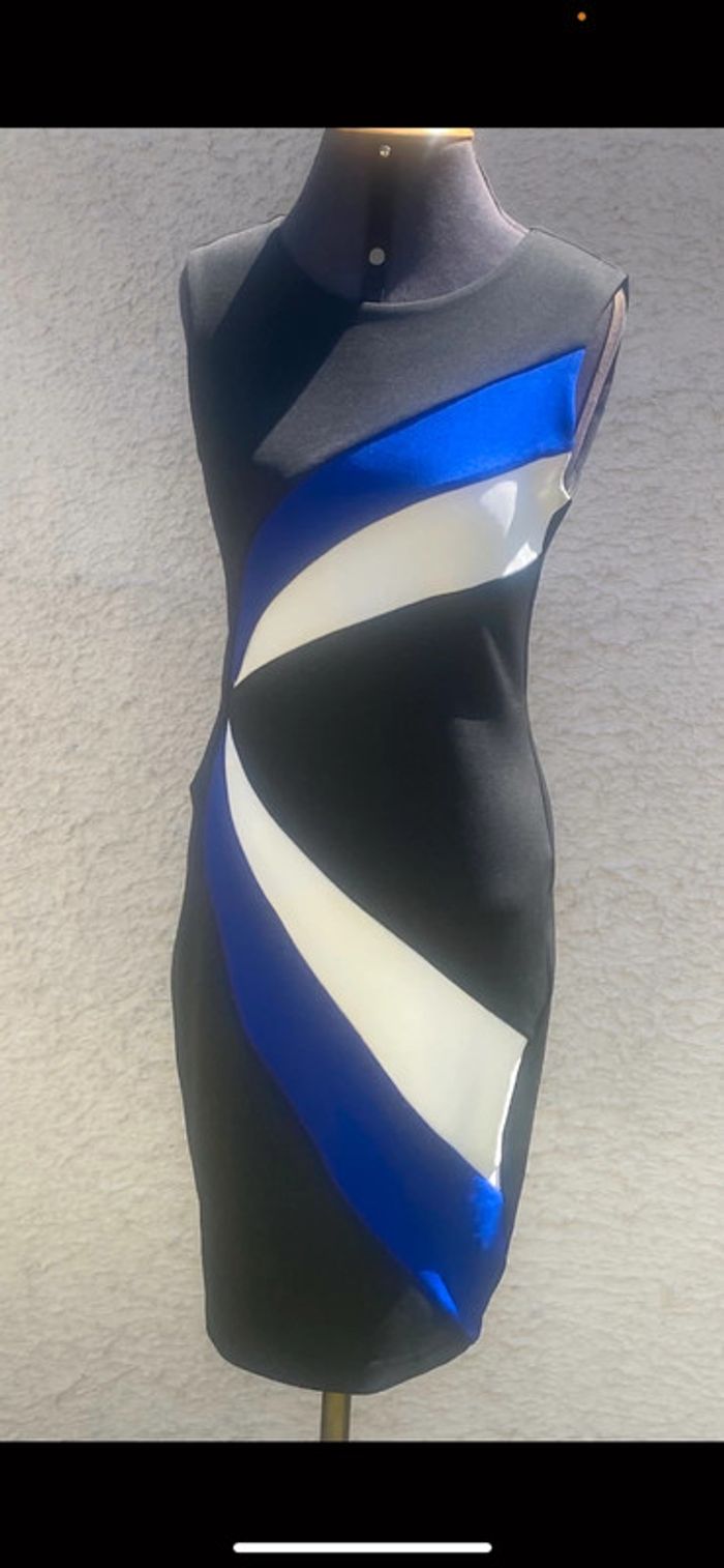 Robe neuve sans manches