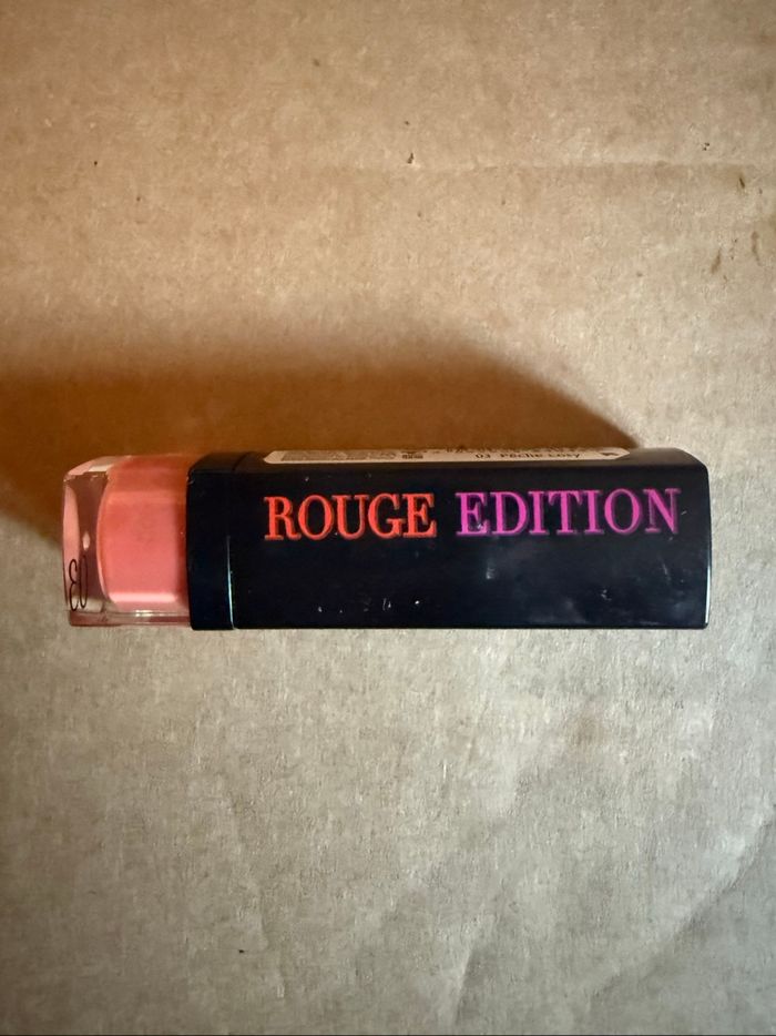 Rouge à lèvres Bourjois rouge Édition  pêche cosy