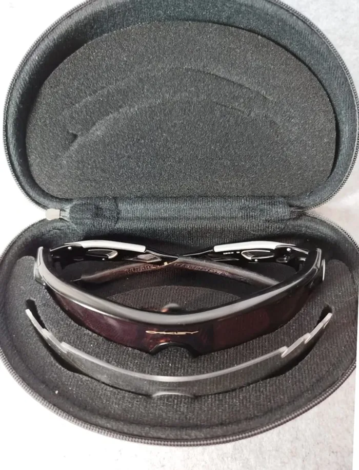 Lunettes Oakley Radar Ev path - Personnalisables - Housse - Verre transparent - Valeur 214€ - photo numéro 15