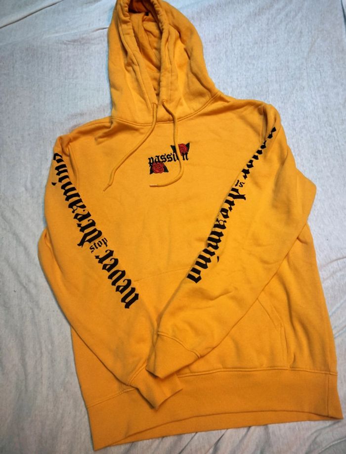Pull jaune - photo numéro 4