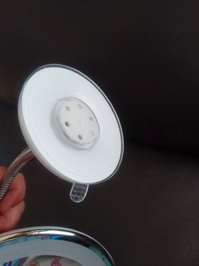 Petit miroir lumineux - photo numéro 4