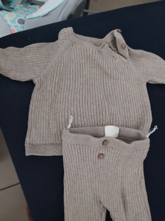 Ensemble bébé 0 a 1 mois - photo numéro 2