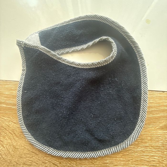 Lot bavoirs - photo numéro 3