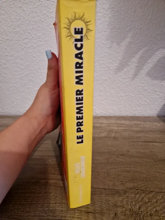 📚 livre le premier miracle - photo numéro 5
