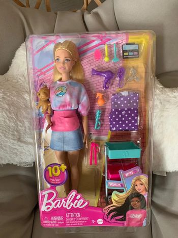 Barbie malibu styliste neuve