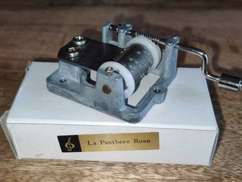Boîte à musique La Panthère Rose