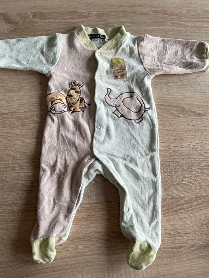Lot de 7 pyjama velours 3 mois - photo numéro 7