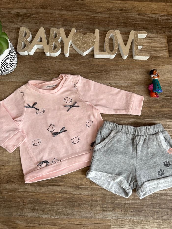 - Ensemble Vertbaudet - 3 mois  - Très bon état, mini tache