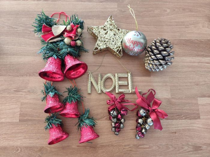 Lot de décorations Noël rouge et or , très bon état