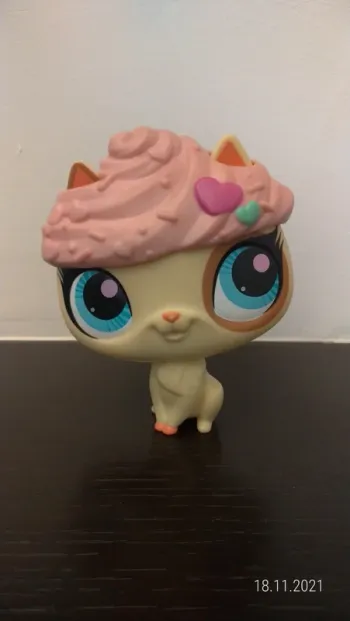 Figurine Kitty 15cm Pet Shop n°A1560