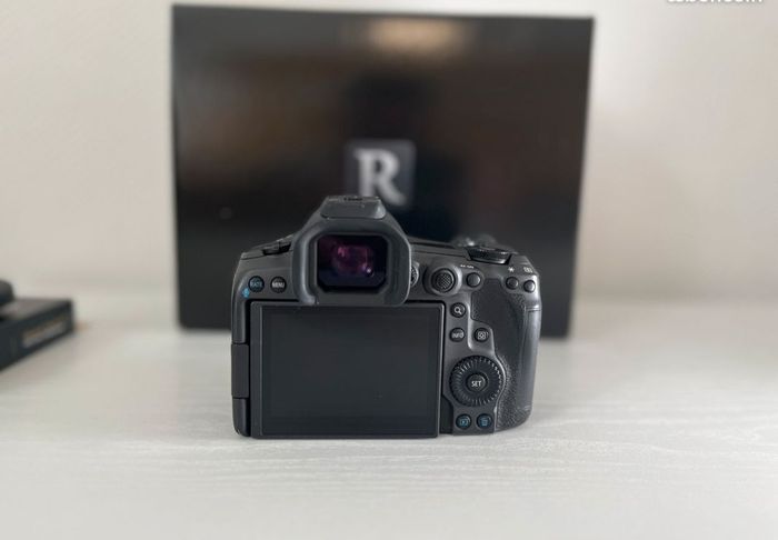 Canon EOS R5 Mark II - photo numéro 4