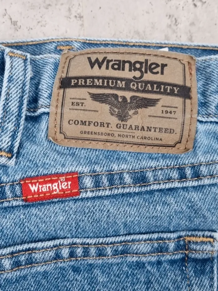 Jean Wrangler bleu clair – Taille 38x32 US / 48 FR Homme (mesures en photos) - photo numéro 7