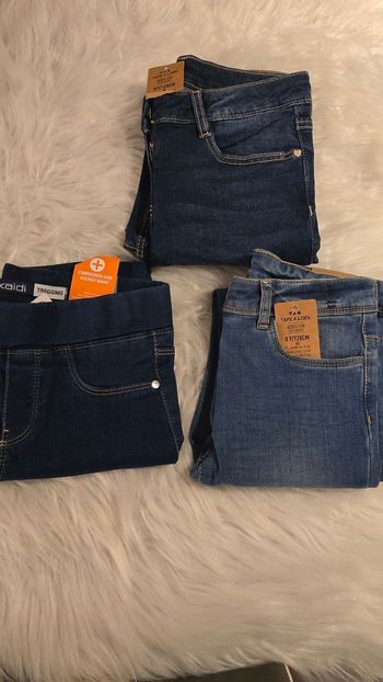 (Neufs non portés)🏷🏷🏷🥰⚘️ lot jeans skinny et tregging 8ans fille 🥰⚘️