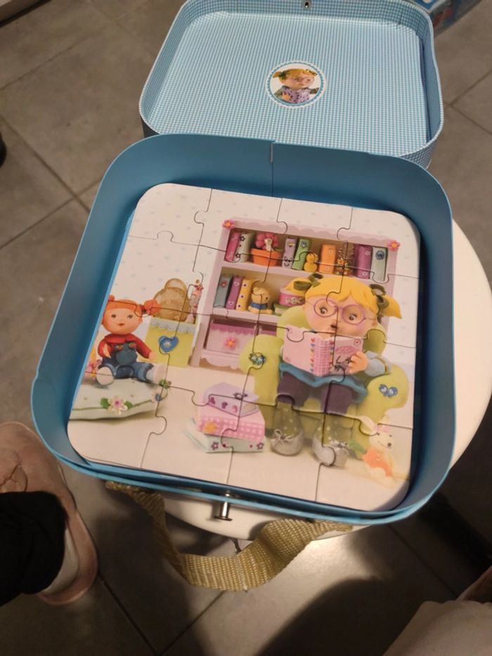 Puzzle janod Lisa joue à la maîtresse - photo numéro 2