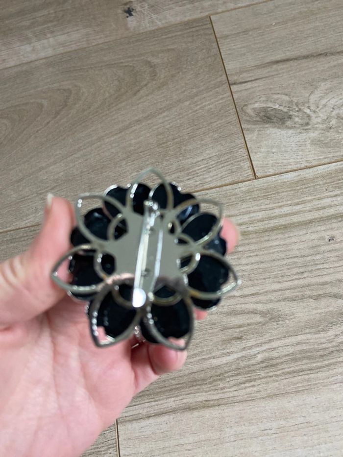 Broche - photo numéro 2
