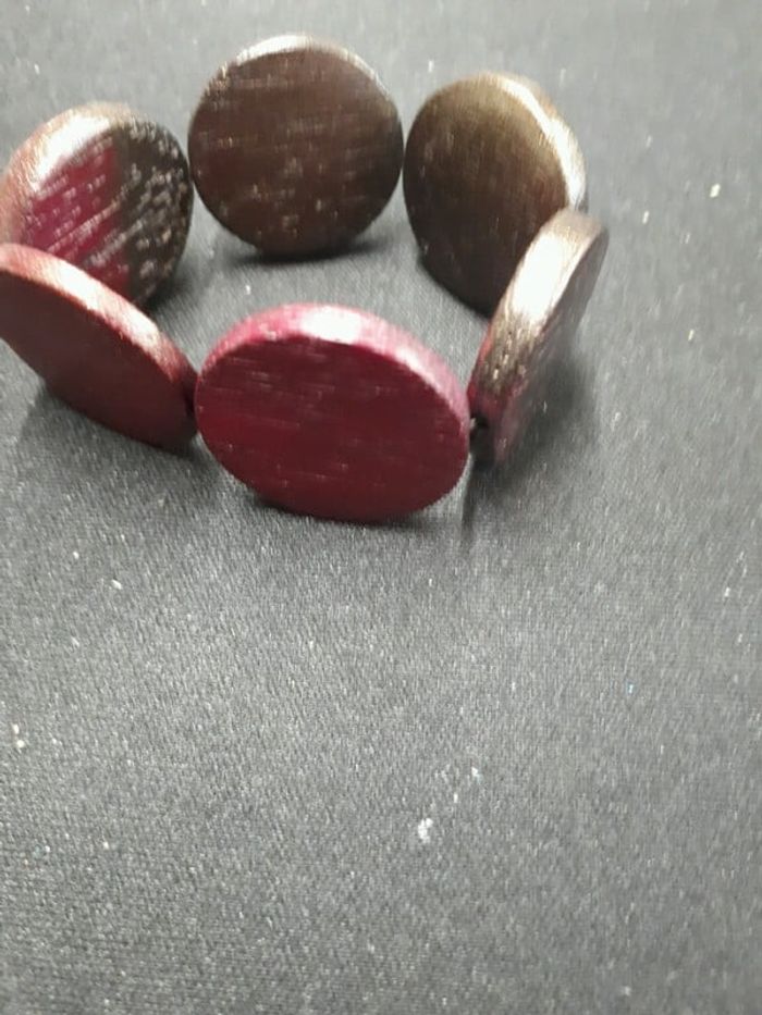 Bracelet en bois bordeaux et marron - photo numéro 4