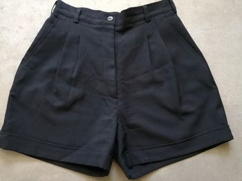 Short noir Taille 38