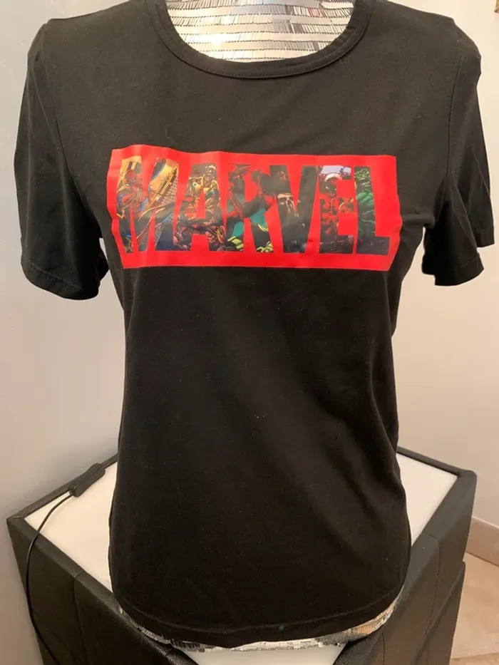 T-shirt floqué Marvel taille M