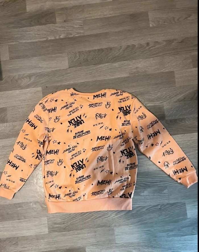 Jolie pull fin couleur orange taille 9 / 10 ans - photo numéro 2