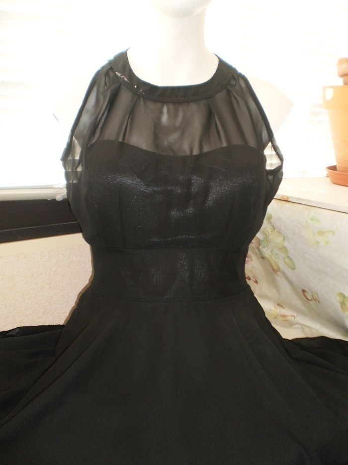 Robe noir t 16 ans ou t 36 femme