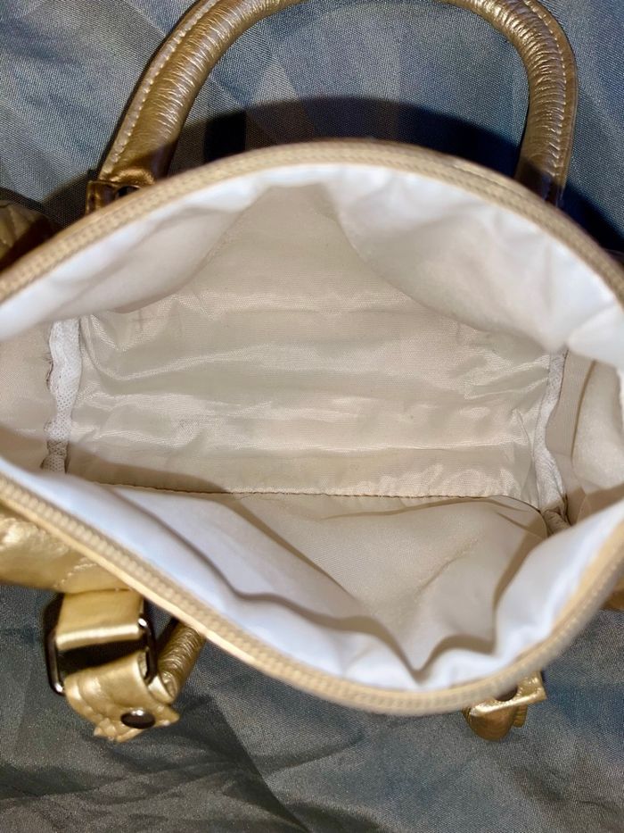 Sac à main doré matelassé avec accessoires - Très bon état - photo numéro 9