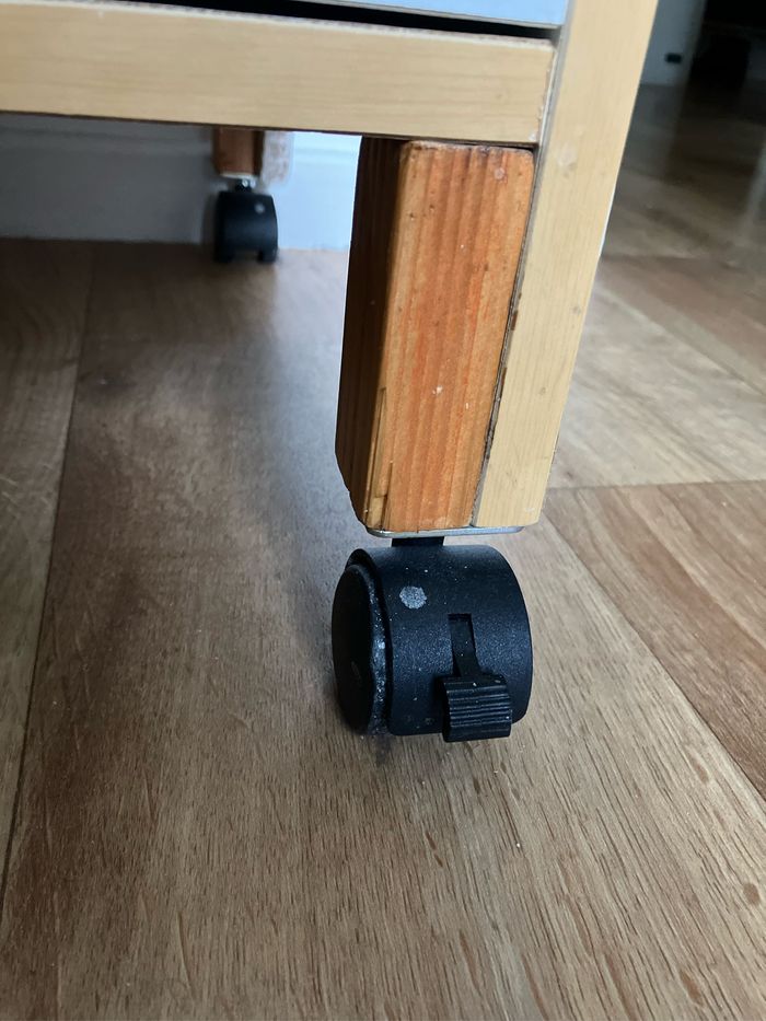 Meuble table à langer avec roulettes - photo numéro 4