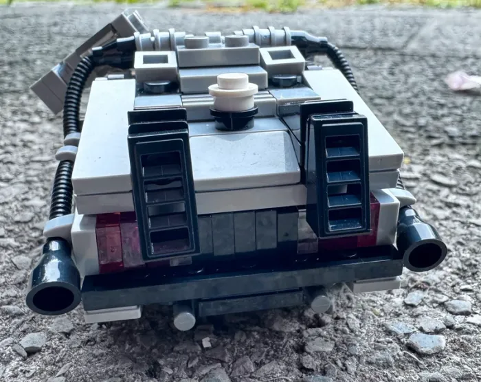 Dolorean Back to the future en briques - photo numéro 5